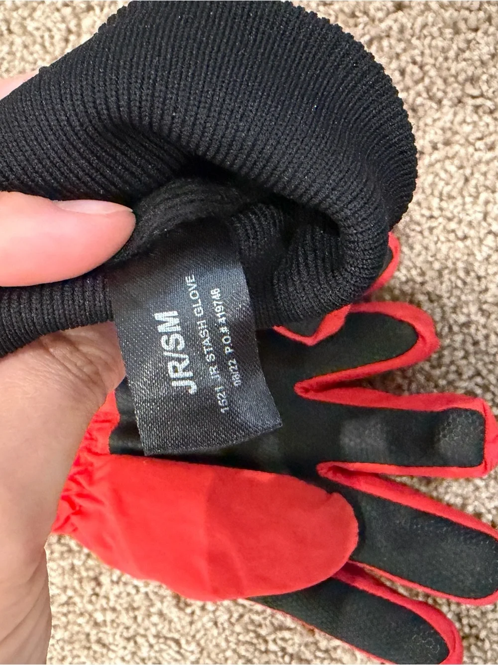 Seirus Innovatio Red and Black Kids Mittens with Grip